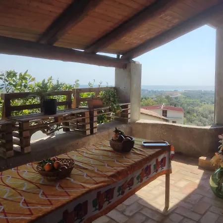 Rustic House Holiday home Giardini di Gioiosa