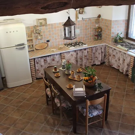 Holiday home Rustic House *