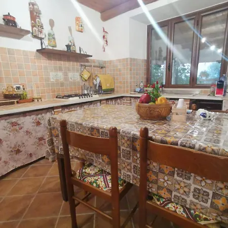 Rustic House * Giardini di Gioiosa